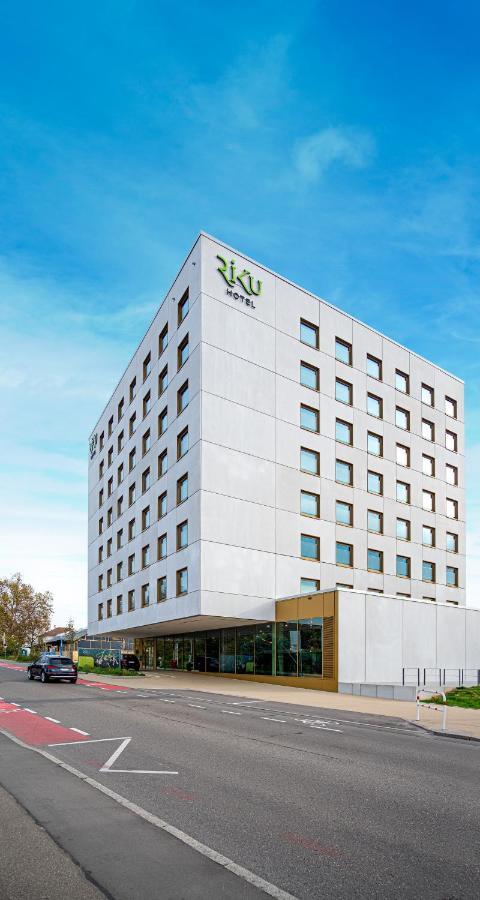 Riku Hotel รอยท์ลิงเงน ภายนอก รูปภาพ