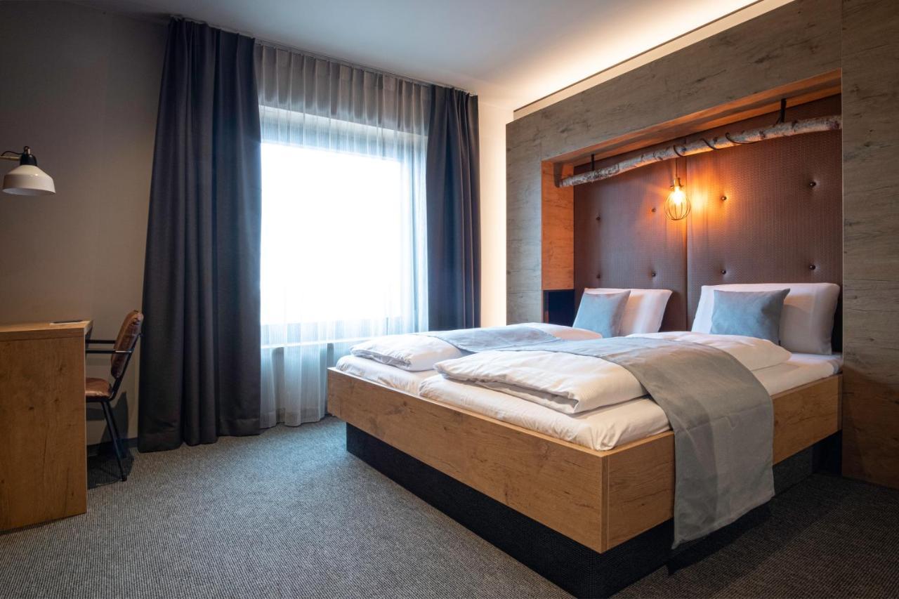 Riku Hotel รอยท์ลิงเงน ภายนอก รูปภาพ