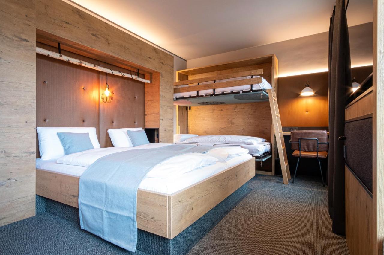 Riku Hotel รอยท์ลิงเงน ภายนอก รูปภาพ
